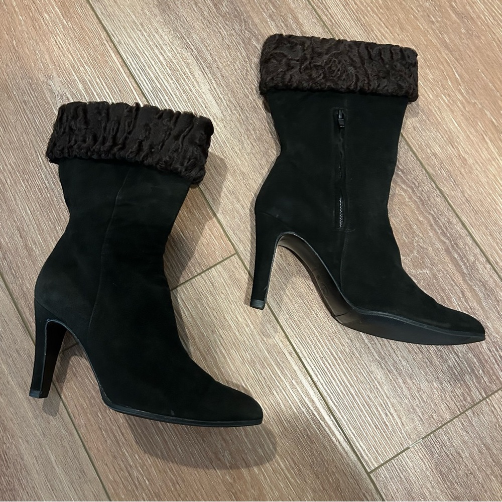 Chanel Black Heeled Boots with Stiletto Heel and Folded Cuff - Picture 2 of 11